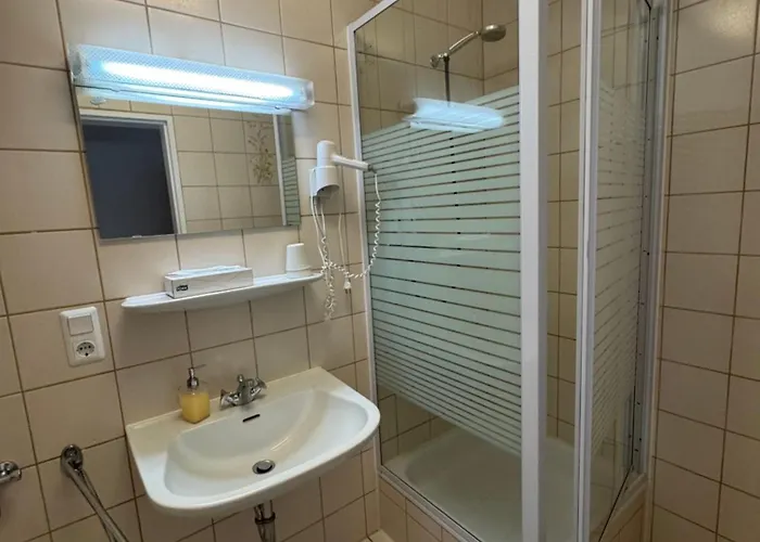 Отель Zur Post 3*